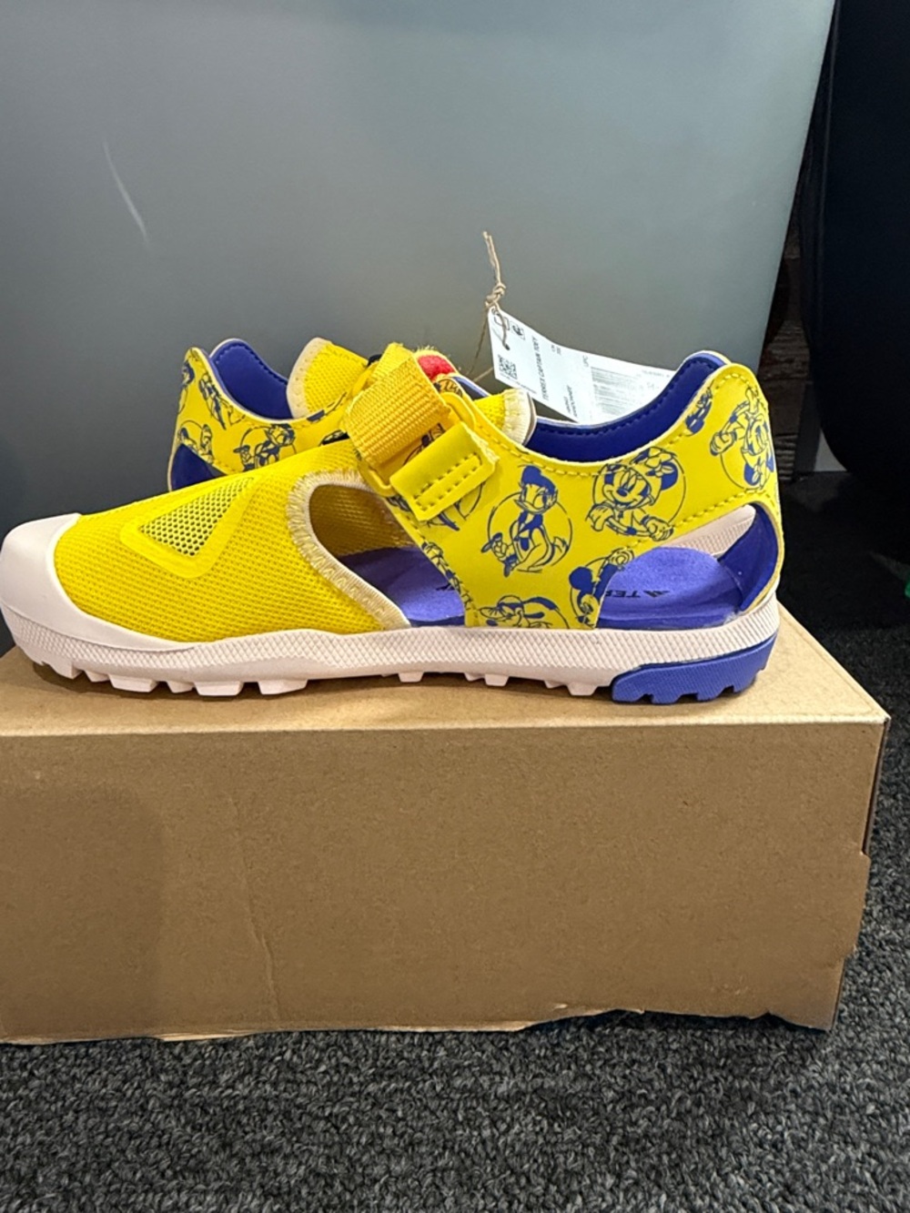 adidas Yellow and Blue Kids Cartoon-Print Sport Sandals